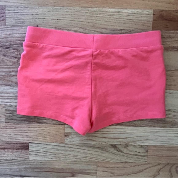 3/$25.00 🛍 H&M jersey shorts - Picture 2 of 4